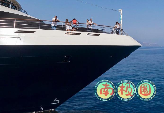 環(huán)球領(lǐng)航者號五星郵輪~2021下水新船~穿越南極圈+南極過大年+南極6天深度體驗(yàn)~三餐+酒水+茶點(diǎn)+WIFI+小費(fèi)一價全含~雙人陽臺房~贈送沖鋒衣